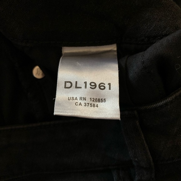 DL1961 Farrow Cropped High Rise Skinny Jeans in Black Size 27 with Ripped Hem - Picture 11 of 11